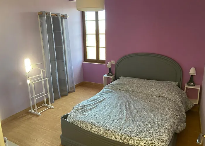 Notre Petite Maison Dans La Prairie Dom wakacyjny Saint-Germain-du-Bel-Air